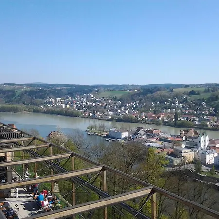 Zur Weinlaube * Thurmansbang